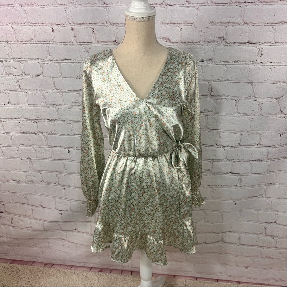 Altered state women’s Easter wedding baby shower dress mini silky floral spring - Picture 16 of 16